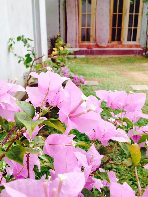 Manik Home Stay Kudapaduwa Exterior foto